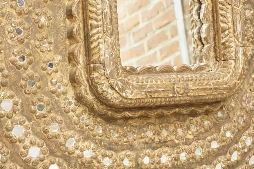 Oval carved wooden mirror 150x101cm