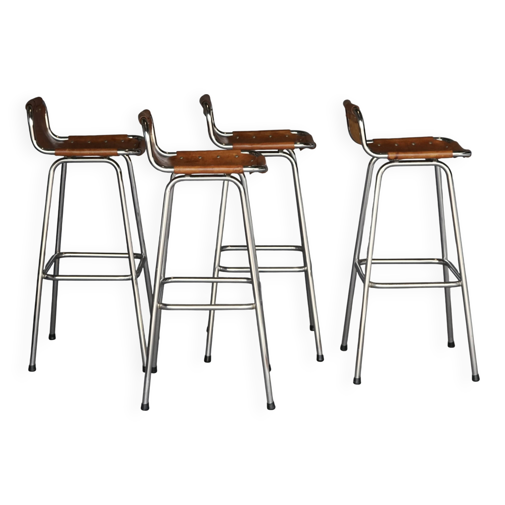 Tabourets de bar « Les Arcs » Dal Vera, sélectionnés par Charlotte Perriand. Lot de 4.