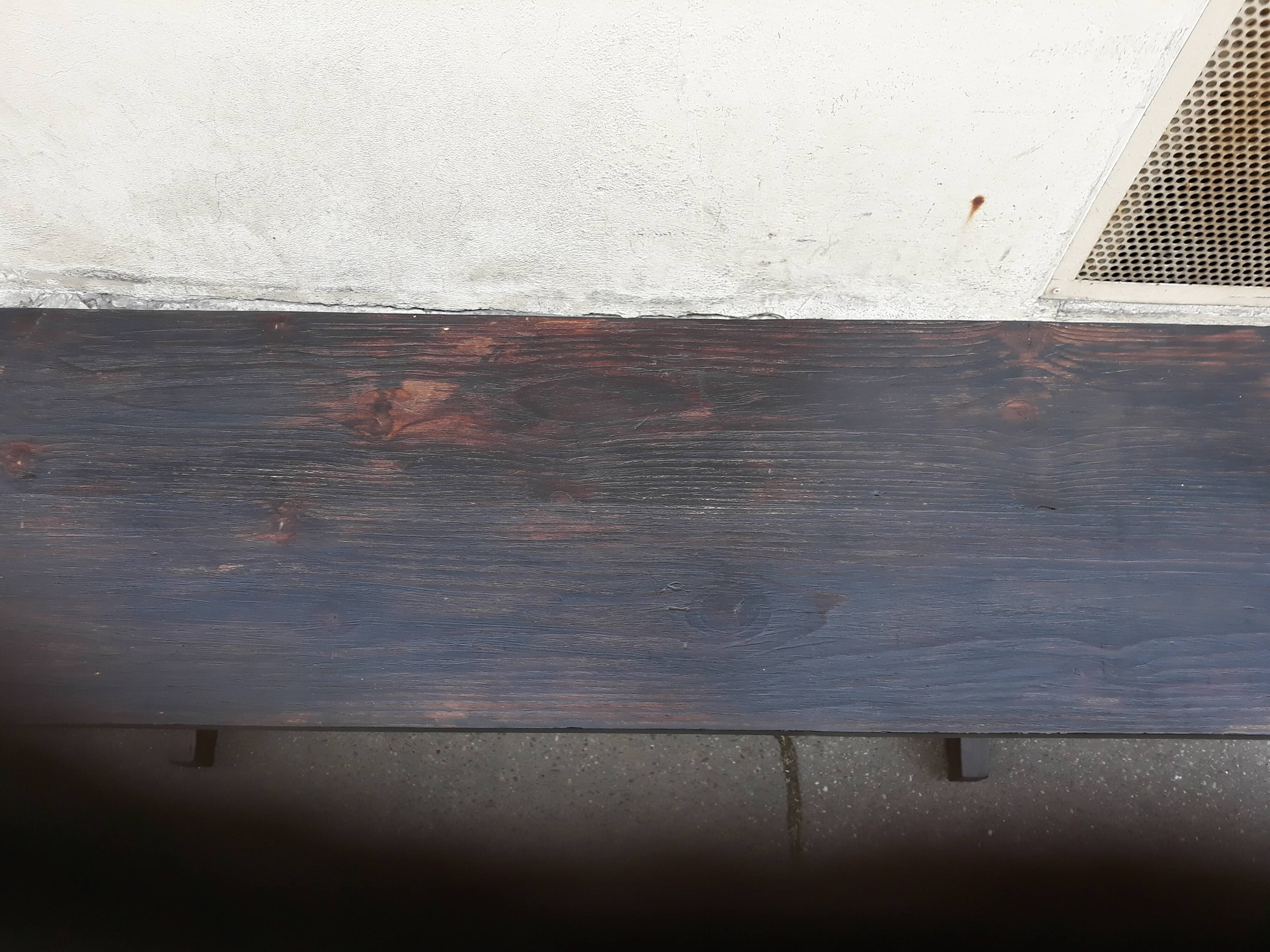 Wooden bench color wege
