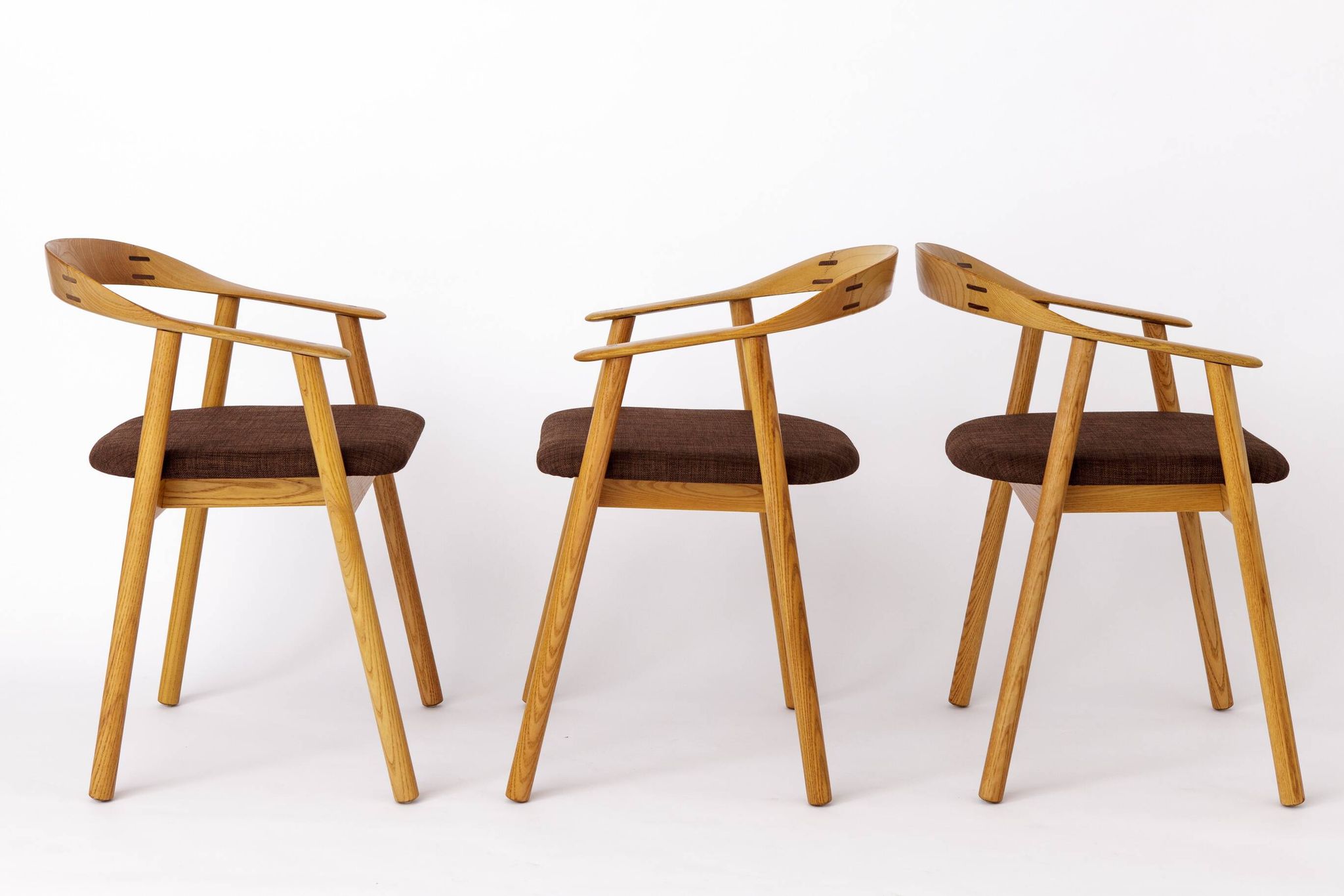 Lot de 6 chaises de salle à manger vintage en chêne – Probablement danoises, années 1970 – Rénovées