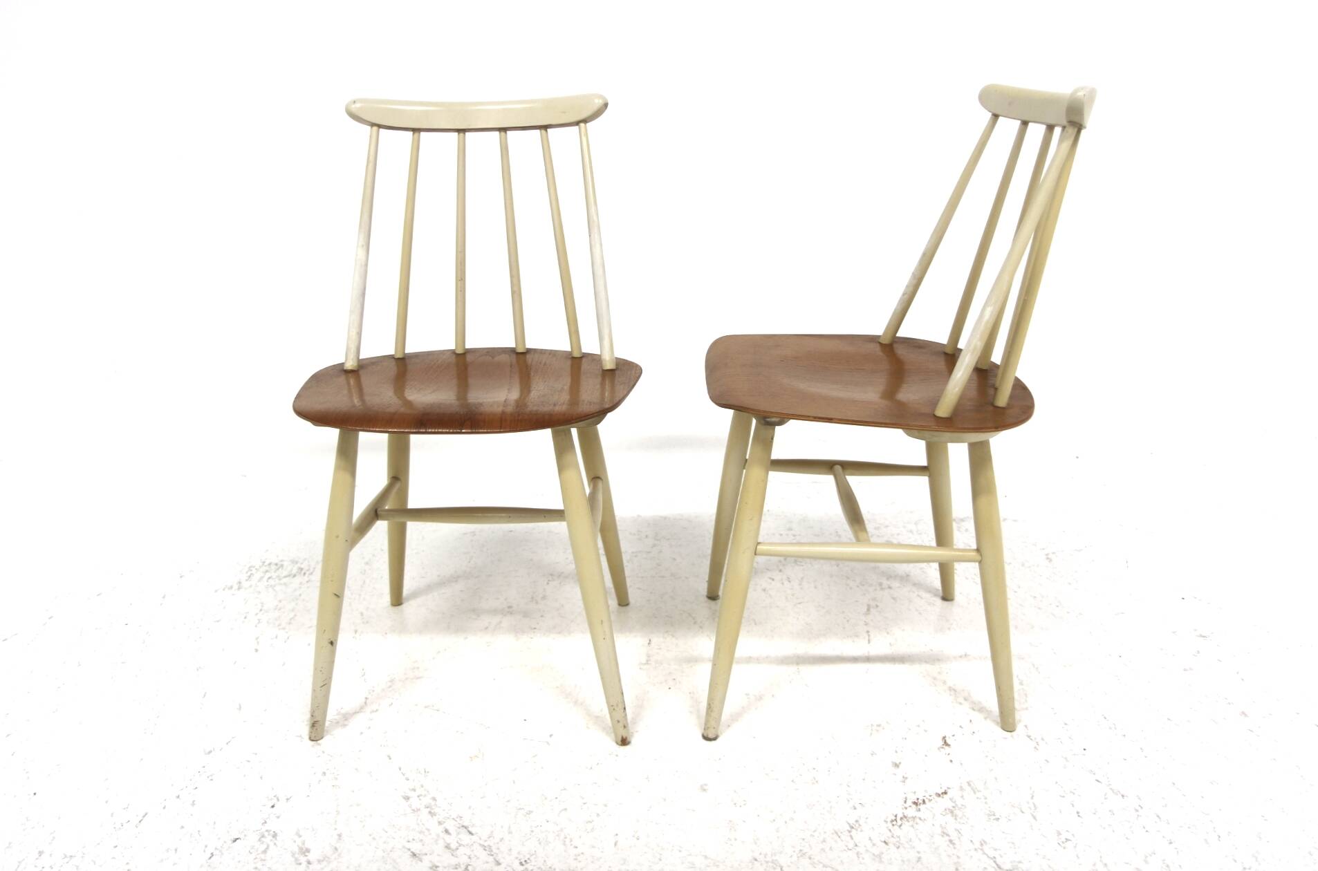 Set of 2 Scandinavian "Fanett" chairs by Ilmari Tapiovaara, Sweden, 1960