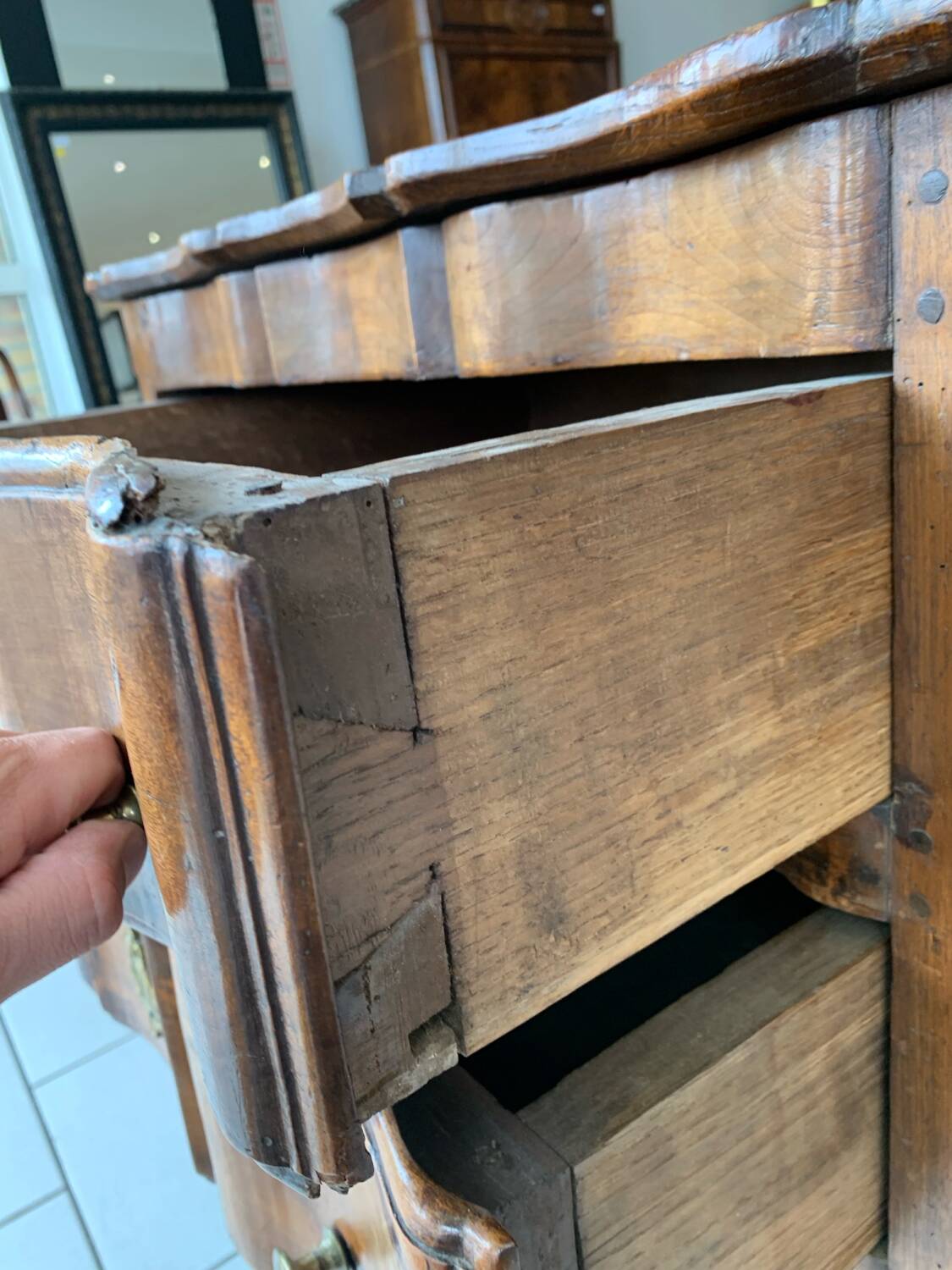 Antique 18th century chest of drawers