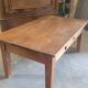 Table basse de ferme en chêne , un tiroir 1950 -1m