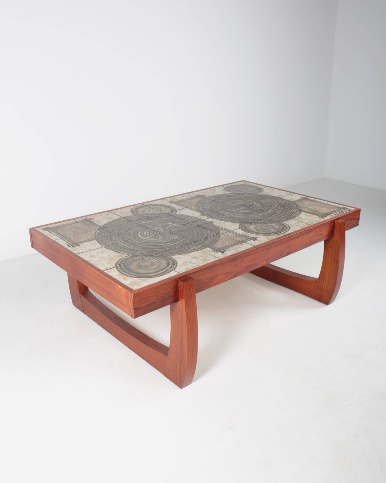 Table basse danoise en palissandre et céramique signée "Ox Art"