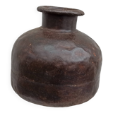 Pot ancien en métal
