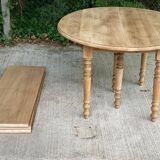 Louis Philippe 20th century extendable round dining table with shutters, renovated 230cm