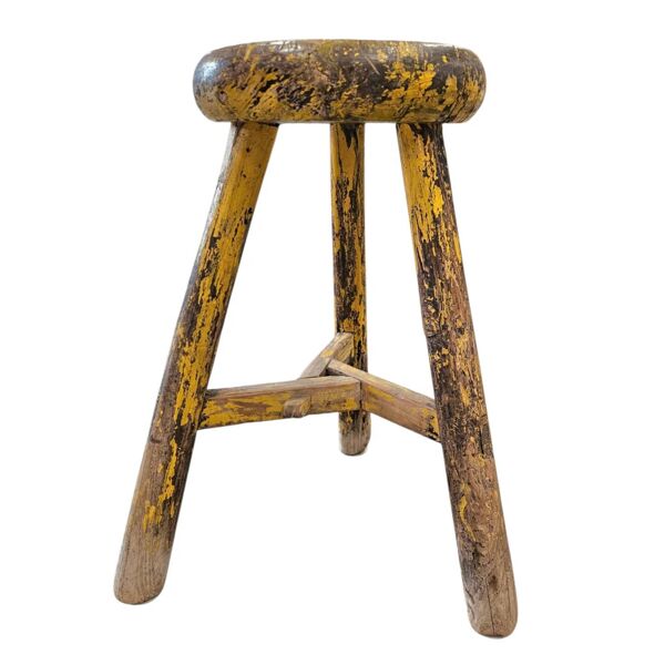 Tabouret en bois primitif sur trépied / hauteur 52 cm