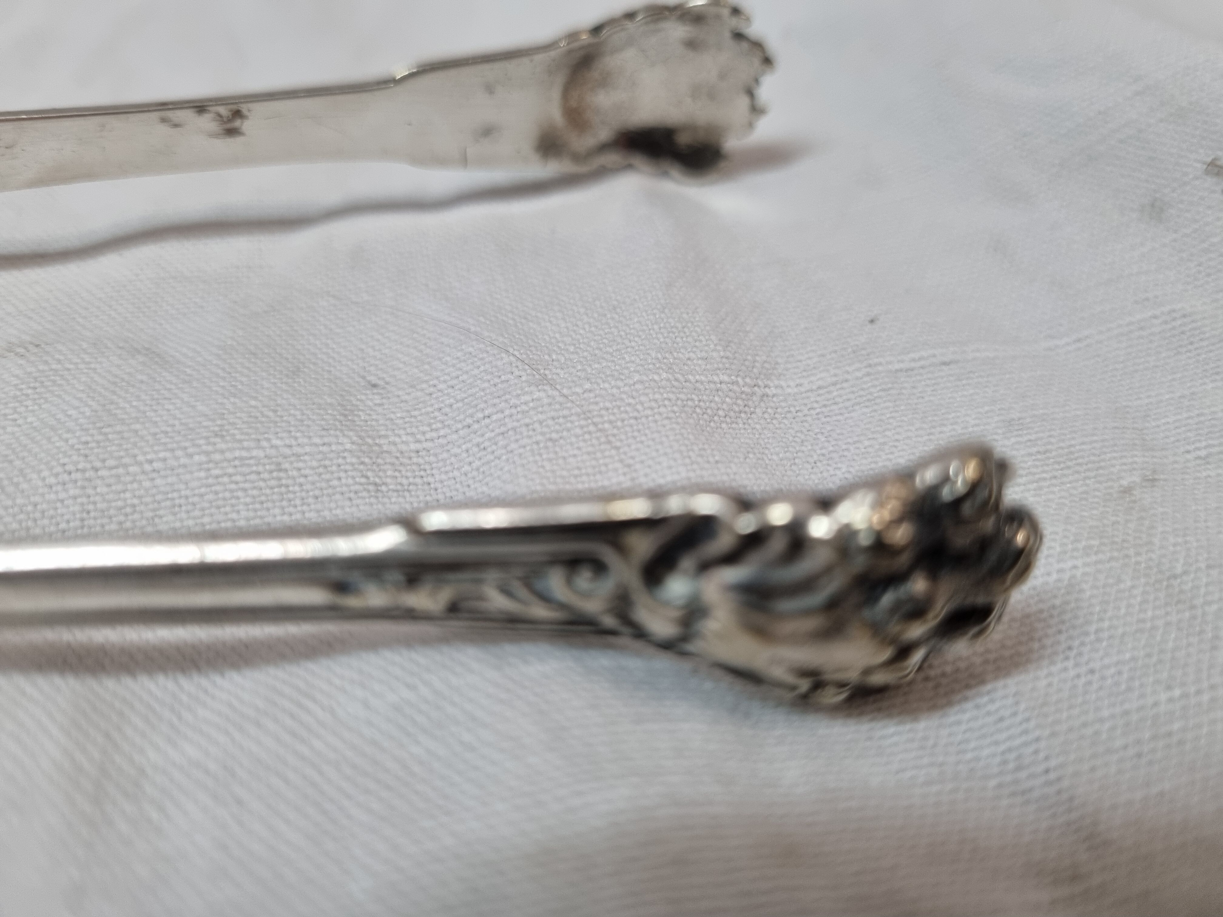 Sugar clamp Christofle lion's feet