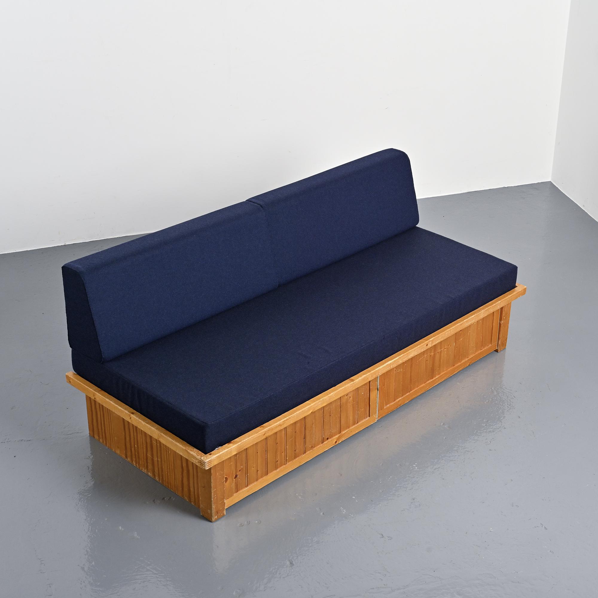 Charlotte Perriand, banquette Les Arcs vers 1973