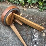 Tabouret à vis tripode en simili cuir et palissandre