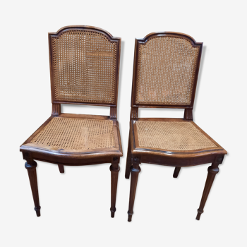 Paire de chaises de style Louis XVI