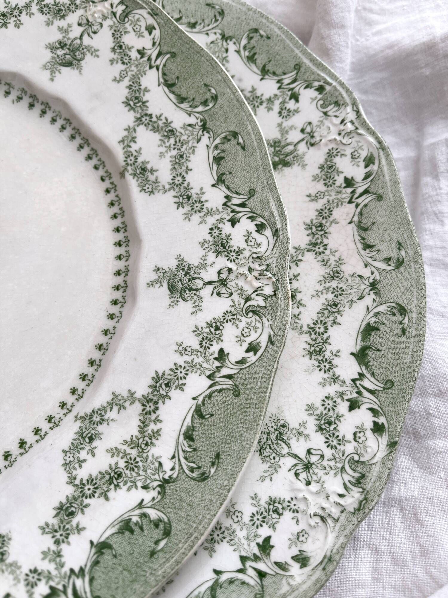 6 Ridgway Staffordshire "Como" English Ironstone Dinner Plates