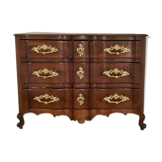 Antique chest of drawers