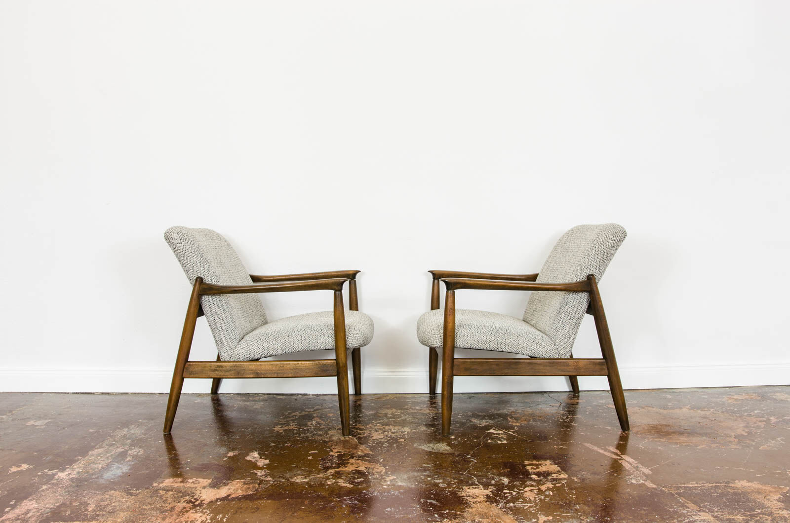 Paire de fauteuils Gfm 64 par Edmund Homa