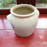 Off-white sandstone pot