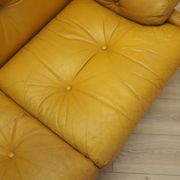 Yellow leather sofa, Italian design, 1960s, manufacturer: B&B Italia, design.