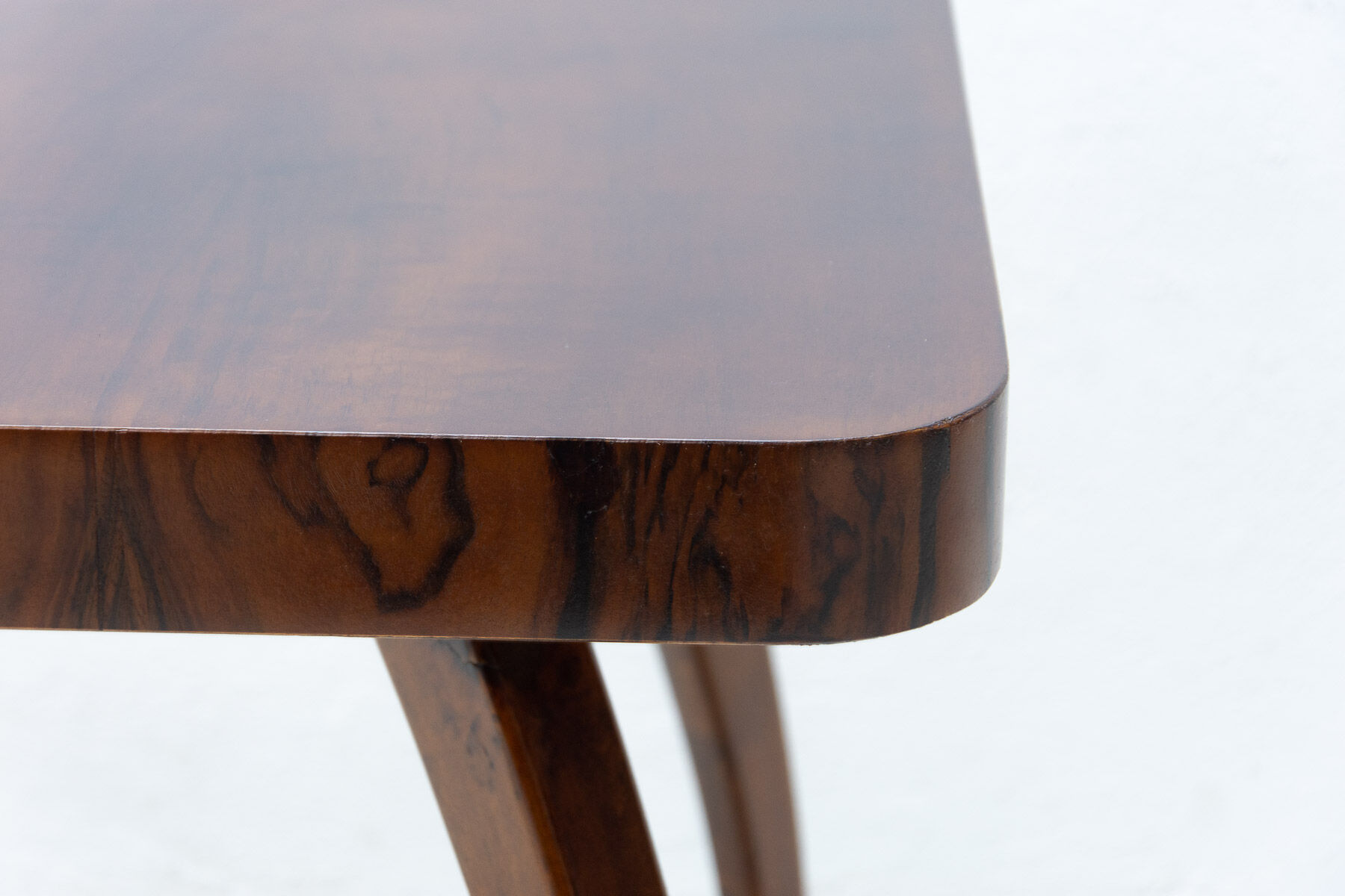 Fully renovated walnut Spider table H 259 by Jindřich Halabala, 1950´s