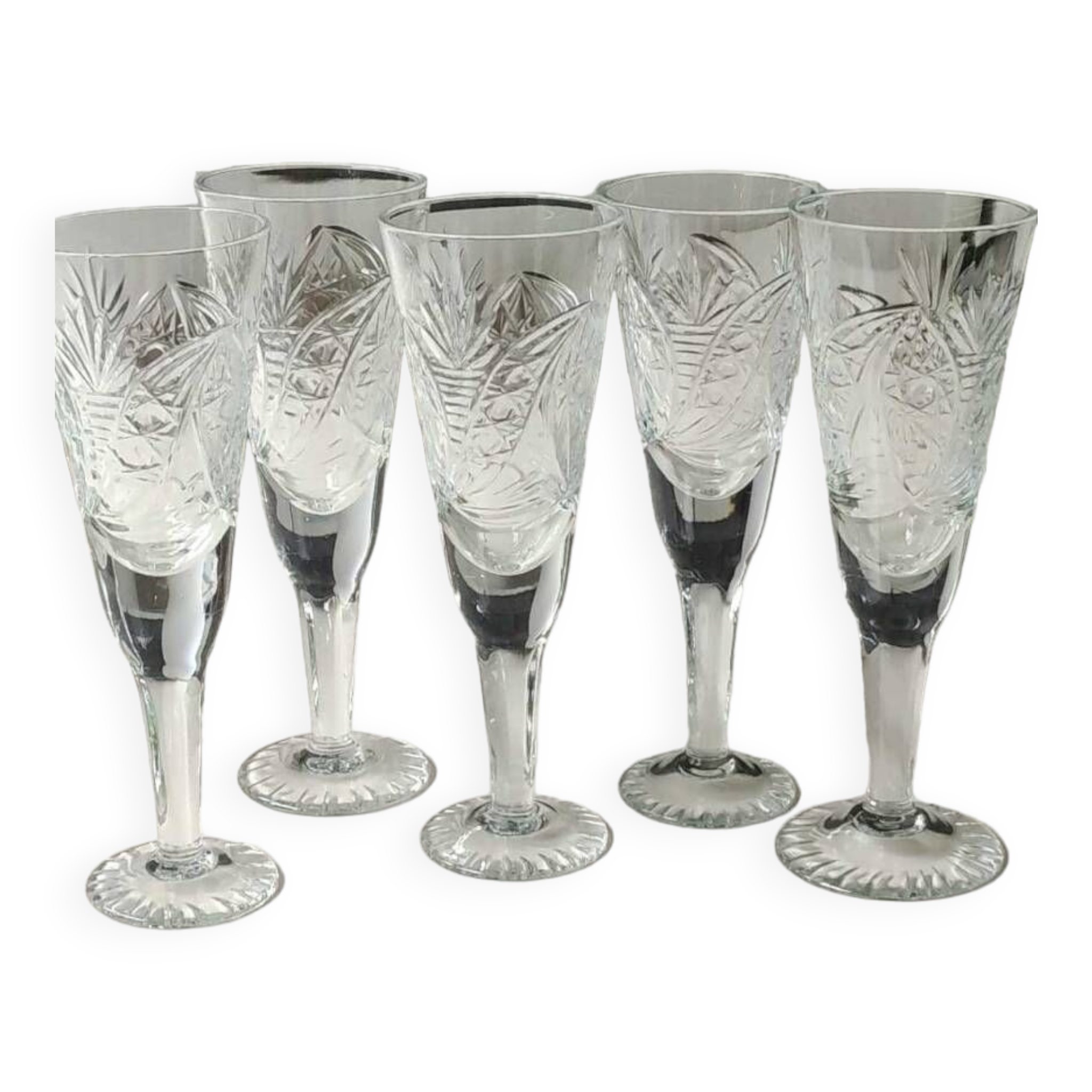Lot 5 x Small Art Deco champagne flutes. Sophisticated star/cross/deciduous patterns. Boho chic. High 15.5 cm