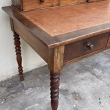 Antique desk with leather top and turned legs, 98 x 60.