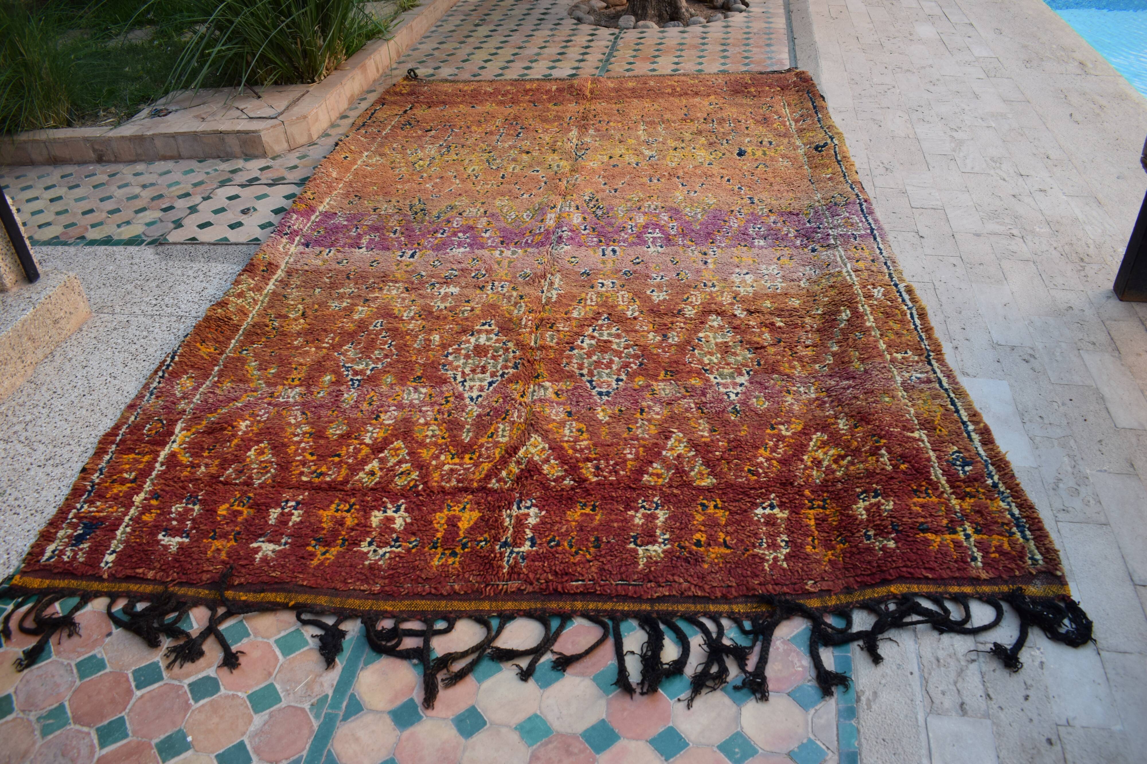 Vintage Moroccan Berber rug, 305x194 cm