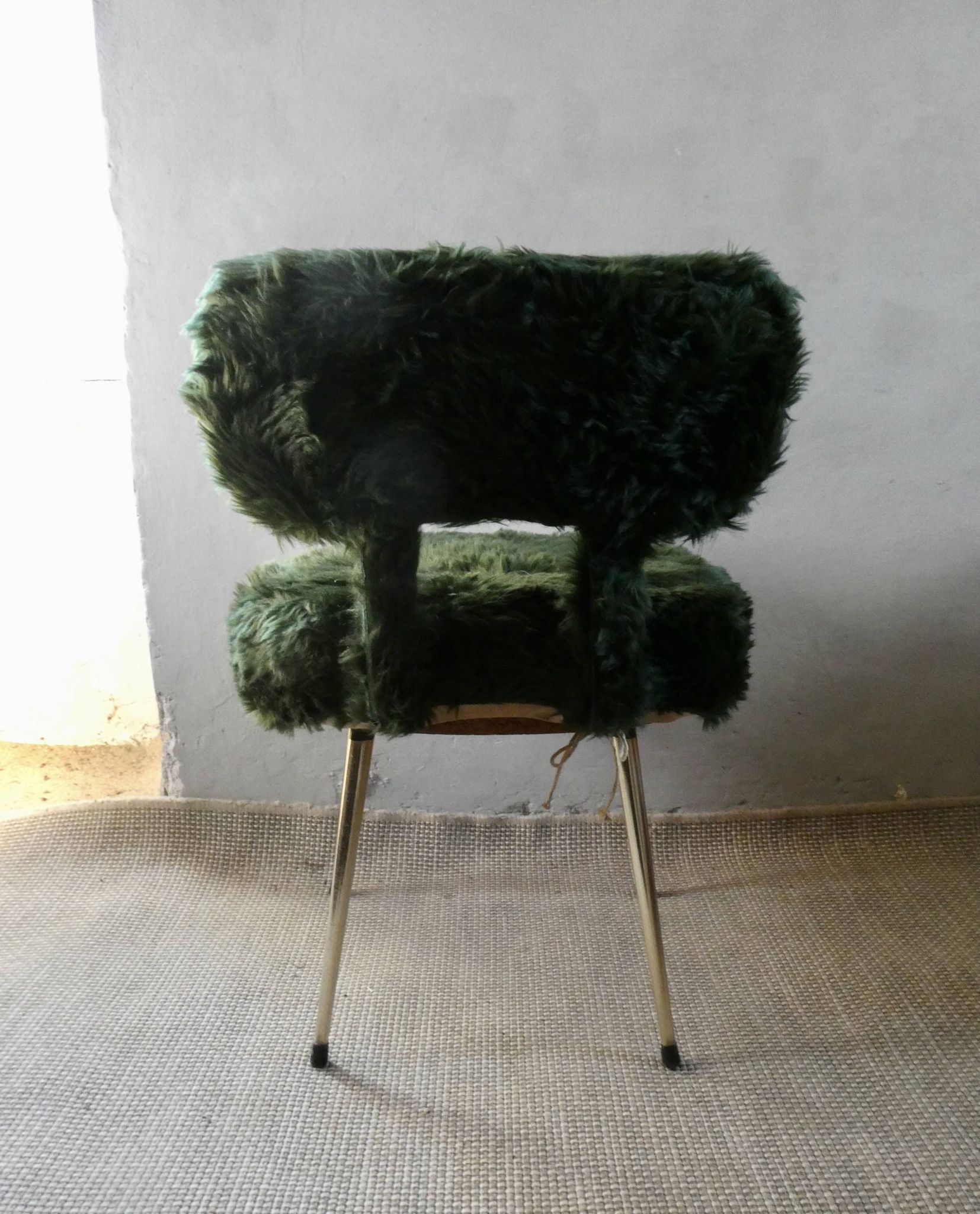 Chaise et tabouret tripode "moumoute" marque Pelfran, vers 1970