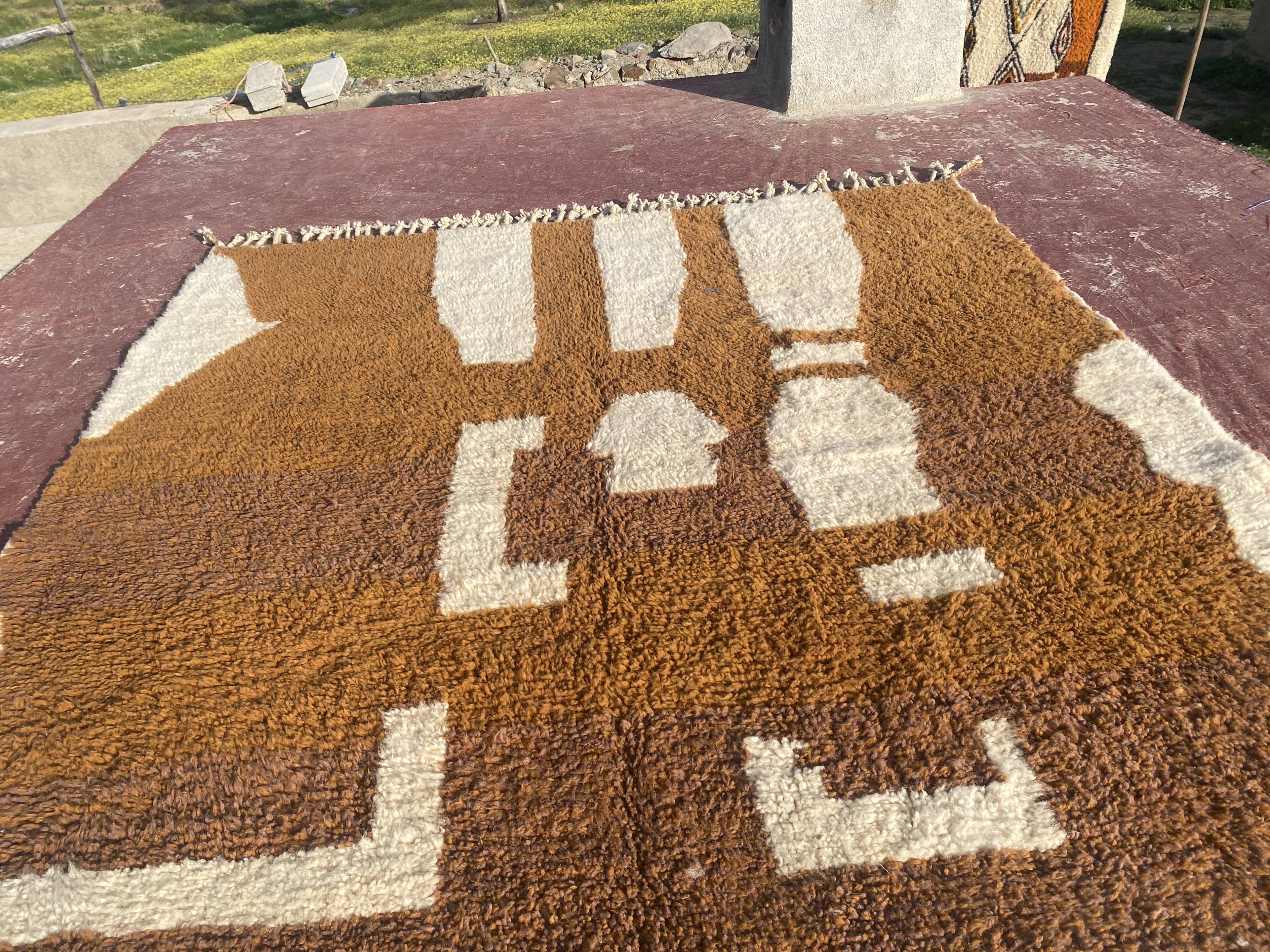 Large Beni Ouarain rug 320x220 cm – Handmade wool –