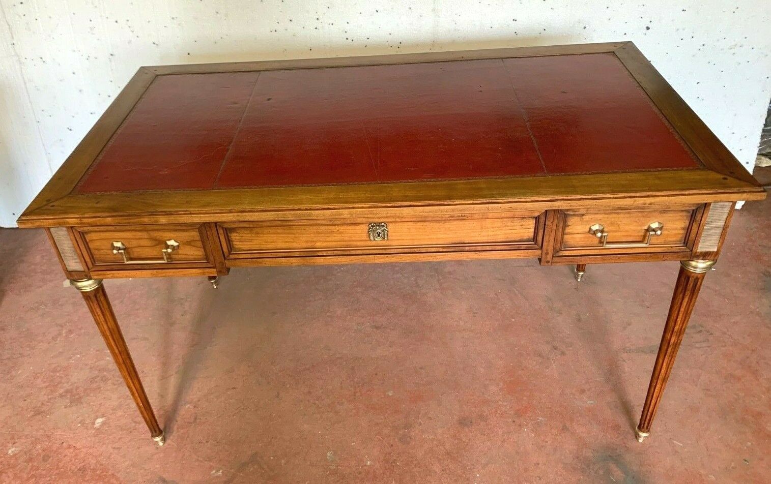 Louis XVI-style flat desk Merisier Red leather top 20th century