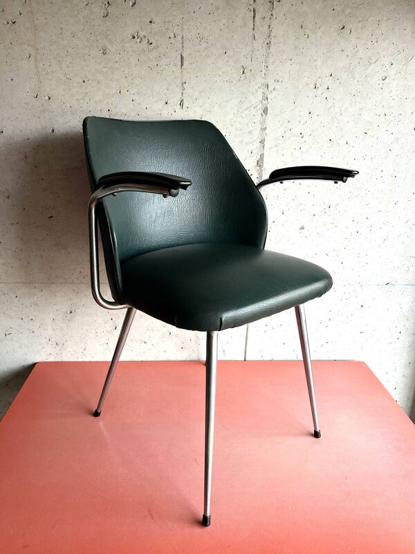 Fauteuil vintage skaï vert et chrome