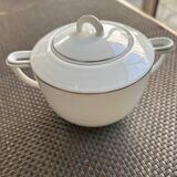 Bernardaud Limoges table service platinum model, 45 pieces