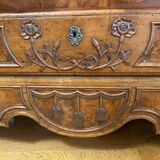 Wedding wardrobe of the Bressan country in walnut and walnut magnifying glass dated 1850