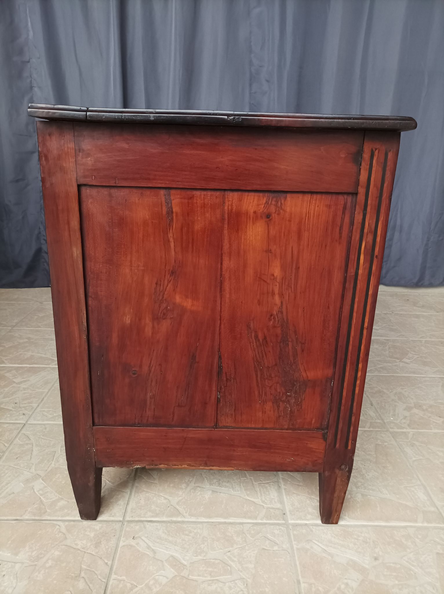 Louis XVI chest of drawers 18th