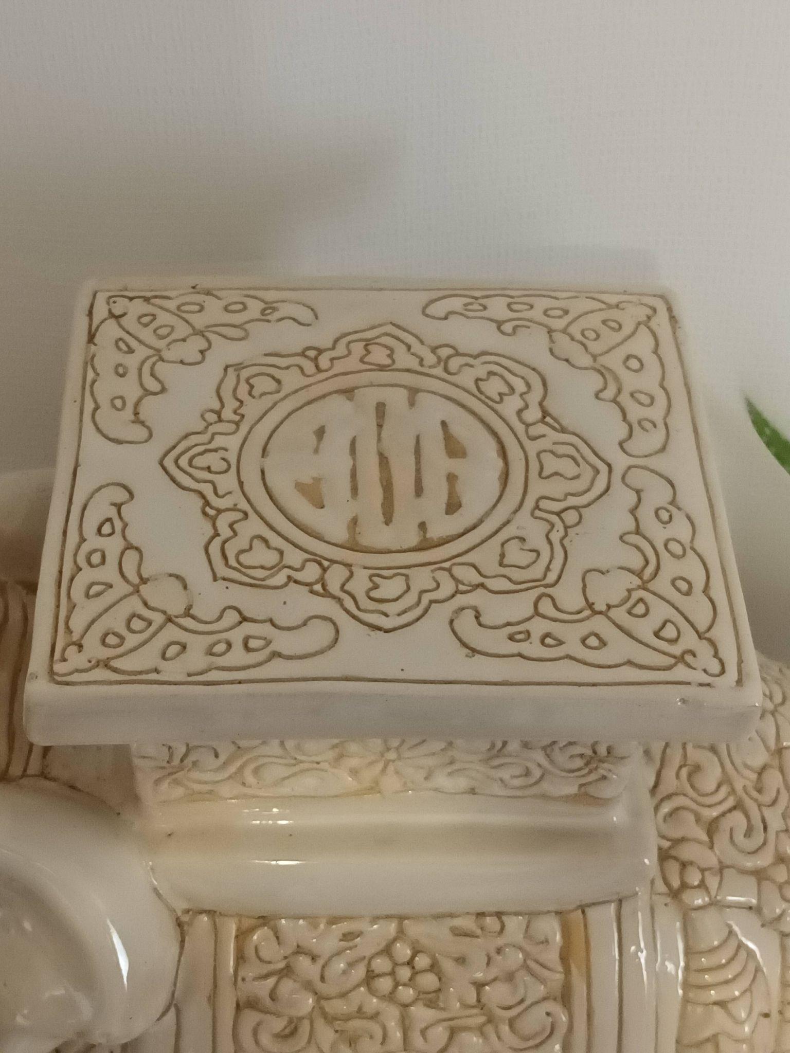 Porte plante éléphant en céramique vintage