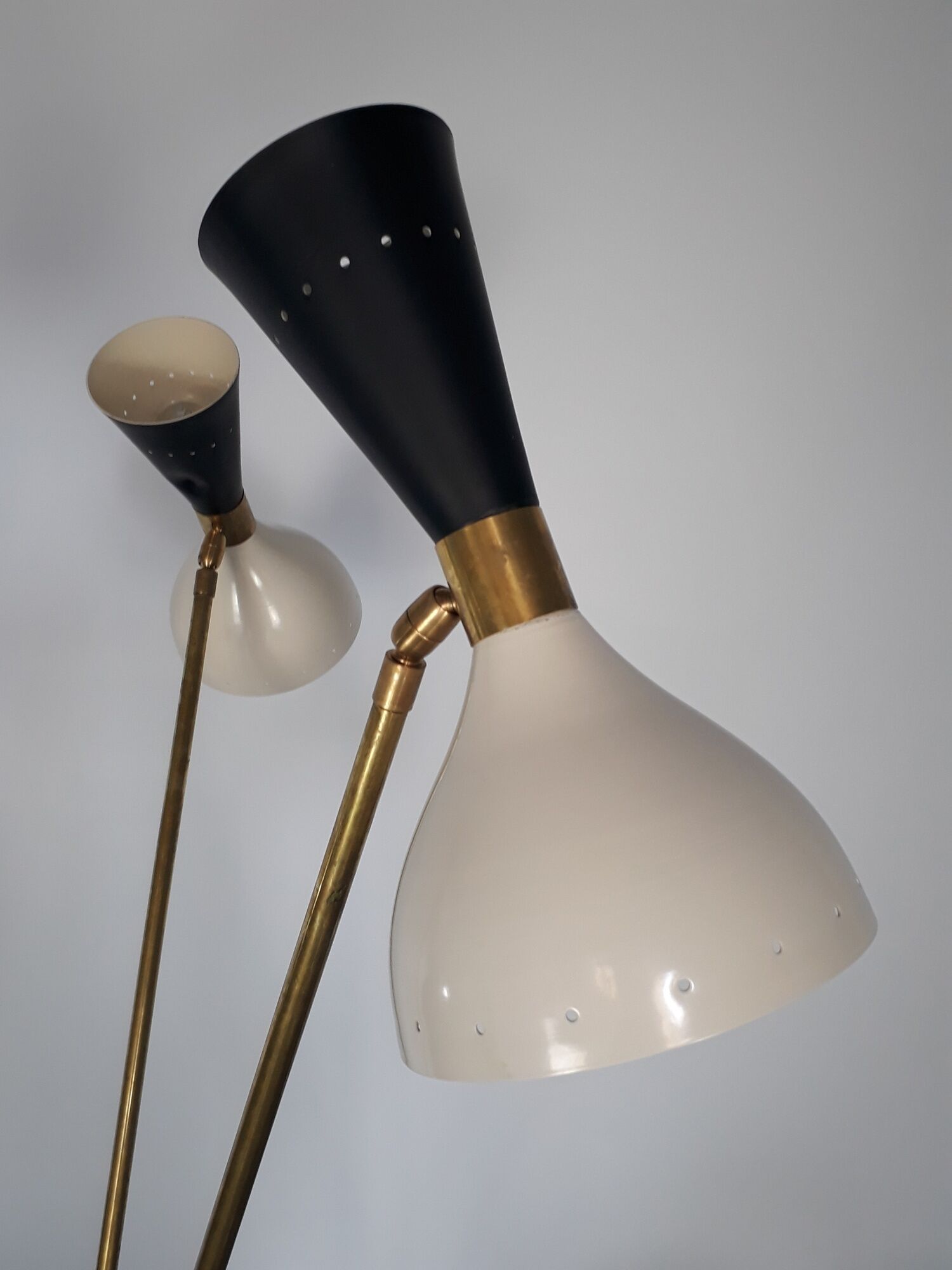 Italian brass lamp tripod 3 bicolored diabolos on stems, mid-century style