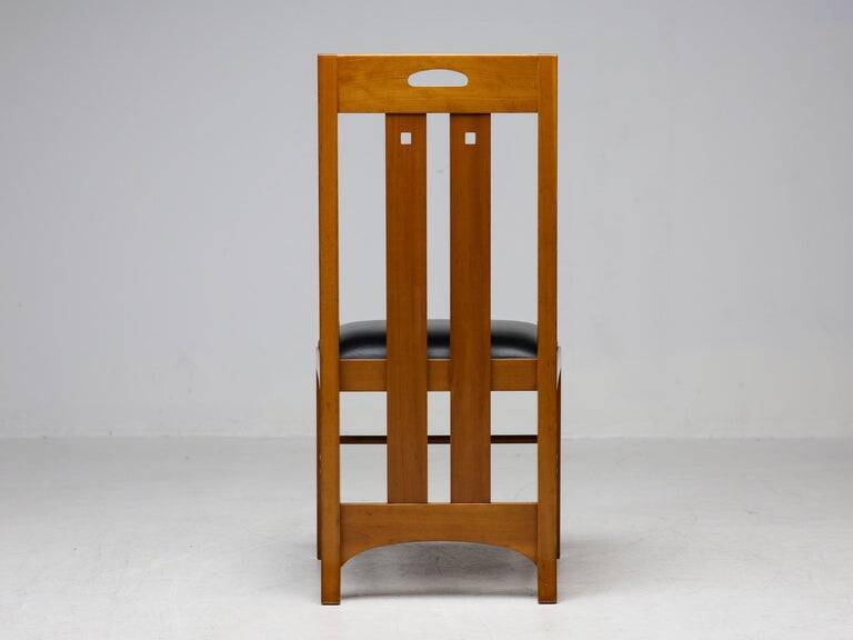 Table Frank Lloyd Wright ‘608 Taliesin’ + four Mackintosh chairs “309 Ingram”