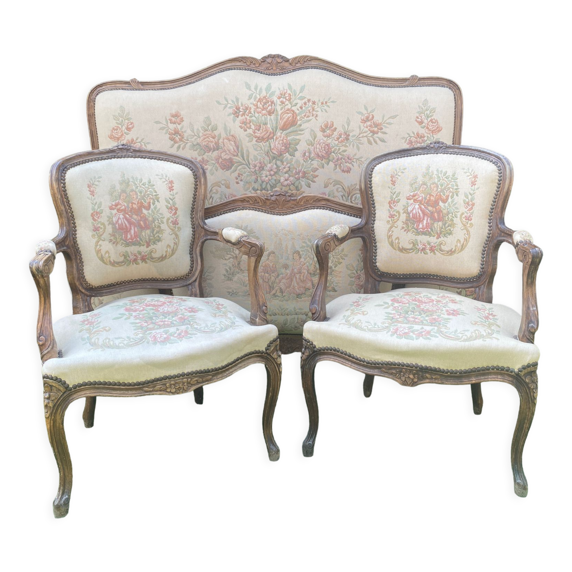 Basket bed and its two armchairs