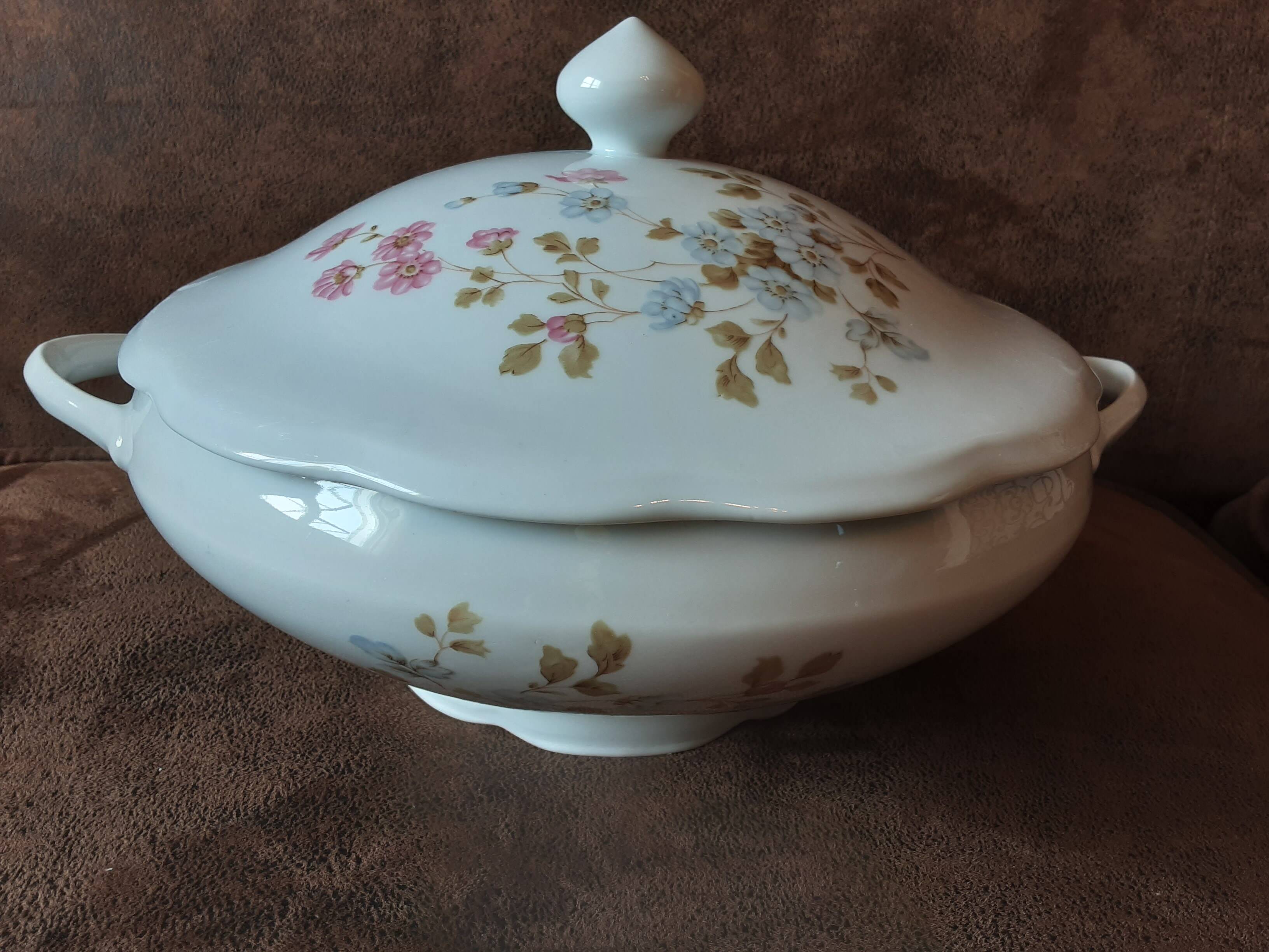 Soup tureen A Deshoulieres