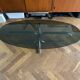 Table basse design ovale années 70 en verre fumé noir et pieds chromé
