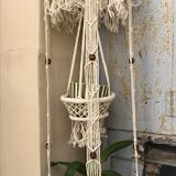 Plant door in double-level macramé