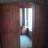 Armoire en bois massif style fleurs années 1950