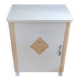 Petit meuble de rangement vintage – bois clair et rose poudré