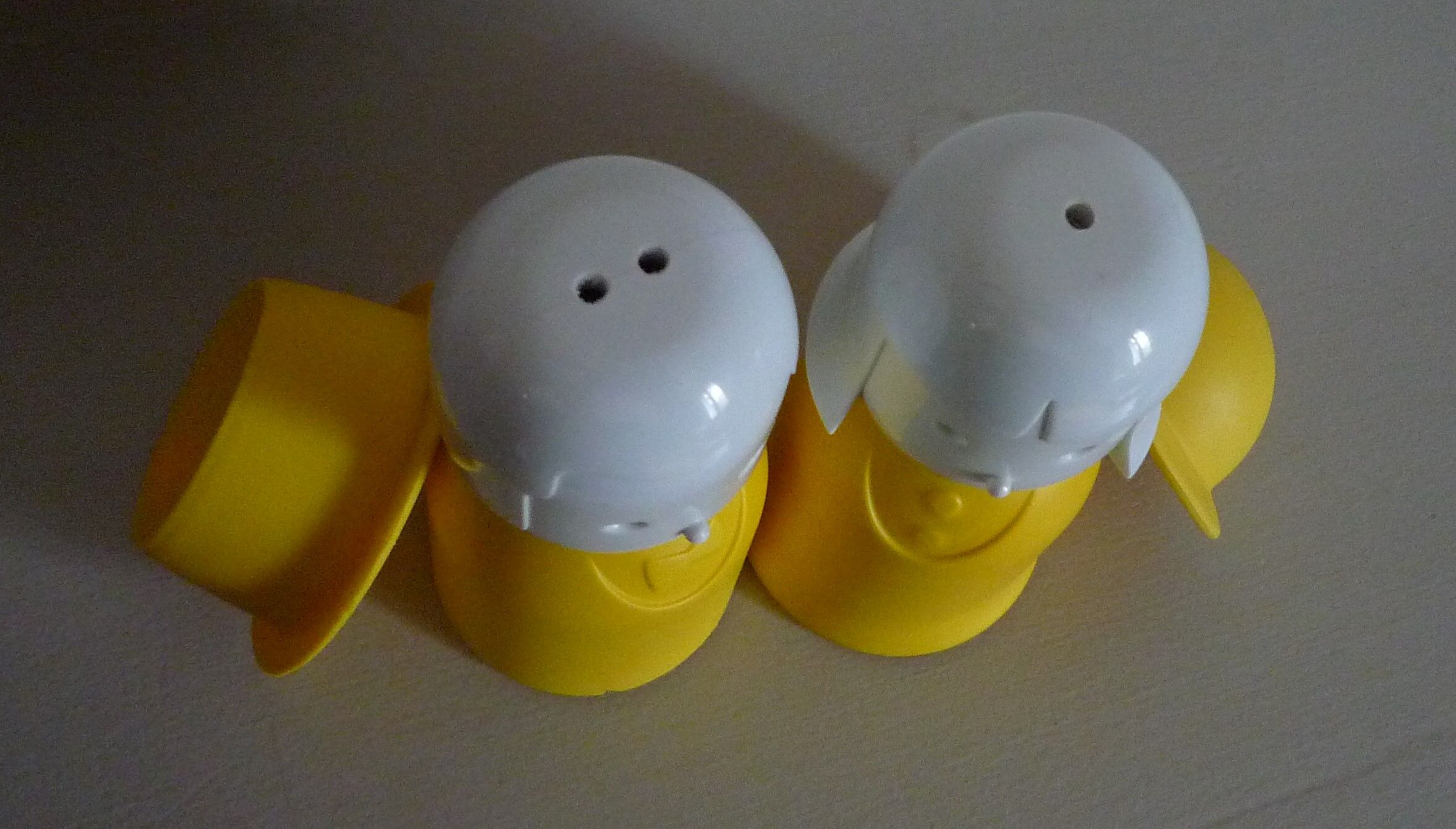 Salt and pepper shaker Monsieur et Madame jaune, Qualy design