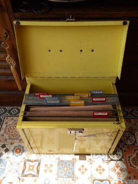 COLUMBIA - suitcase vintage 50/60s yellow metal Binder