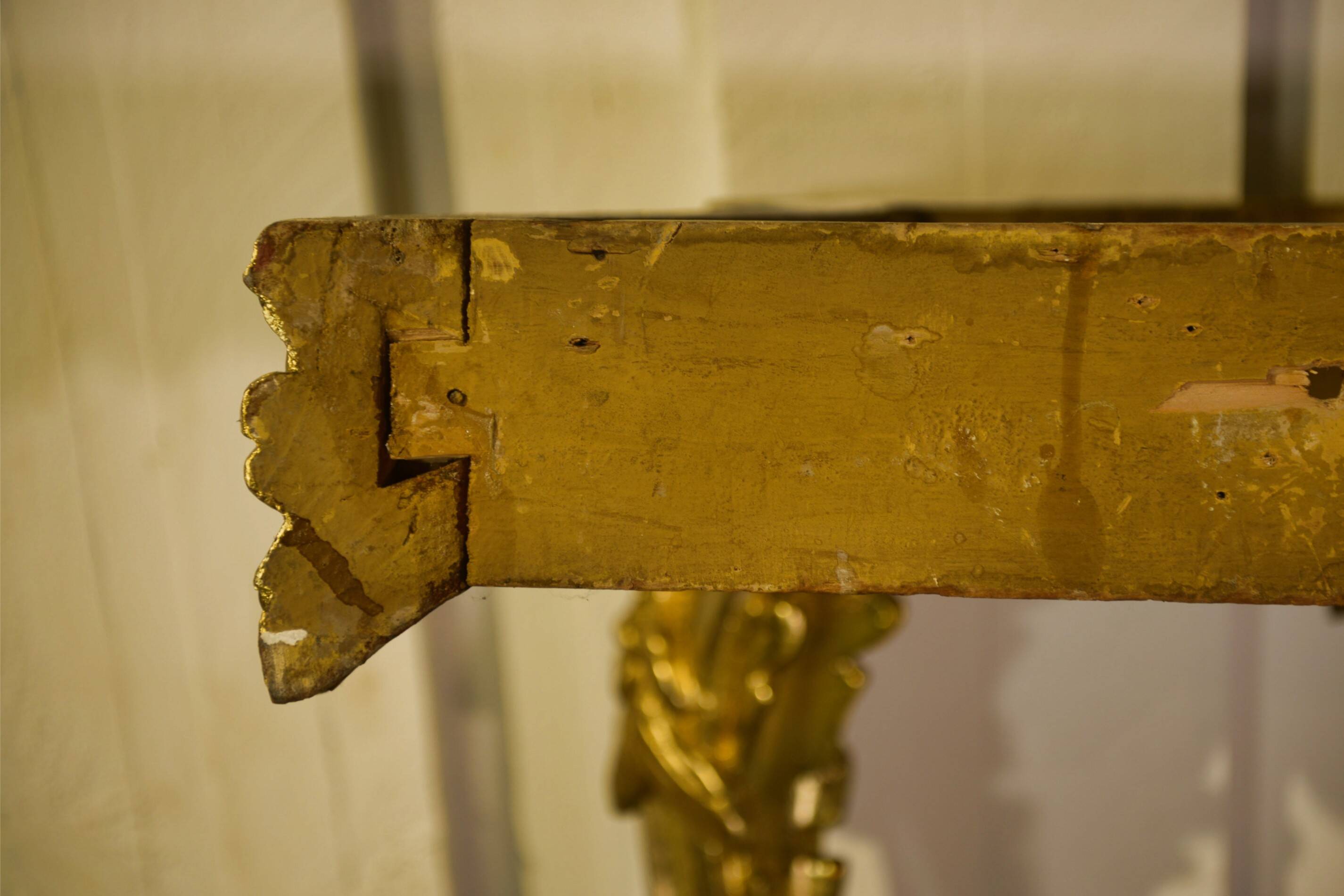 Console en bois doré et marbre XIXème