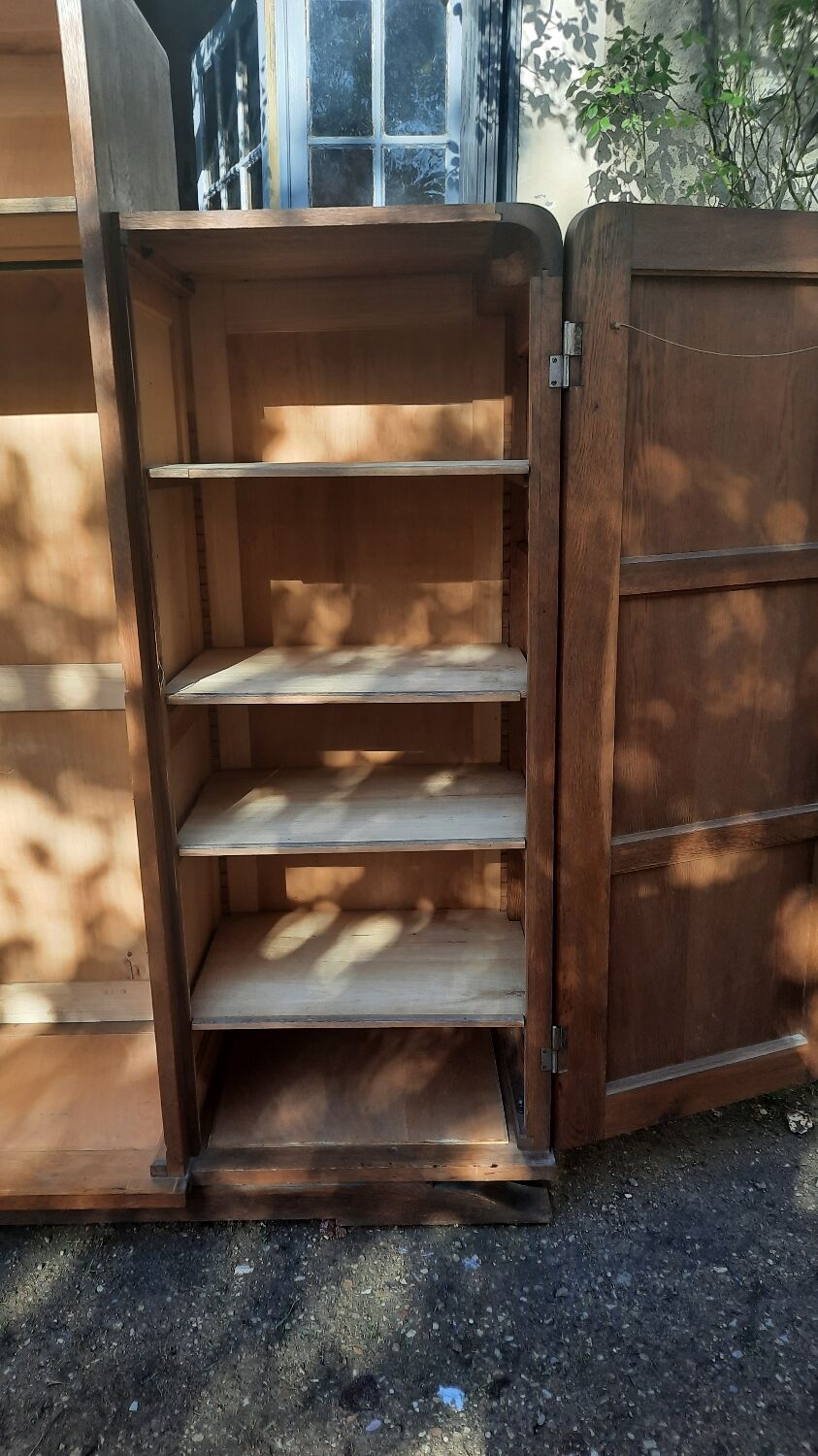 Asymmetrical cabinet