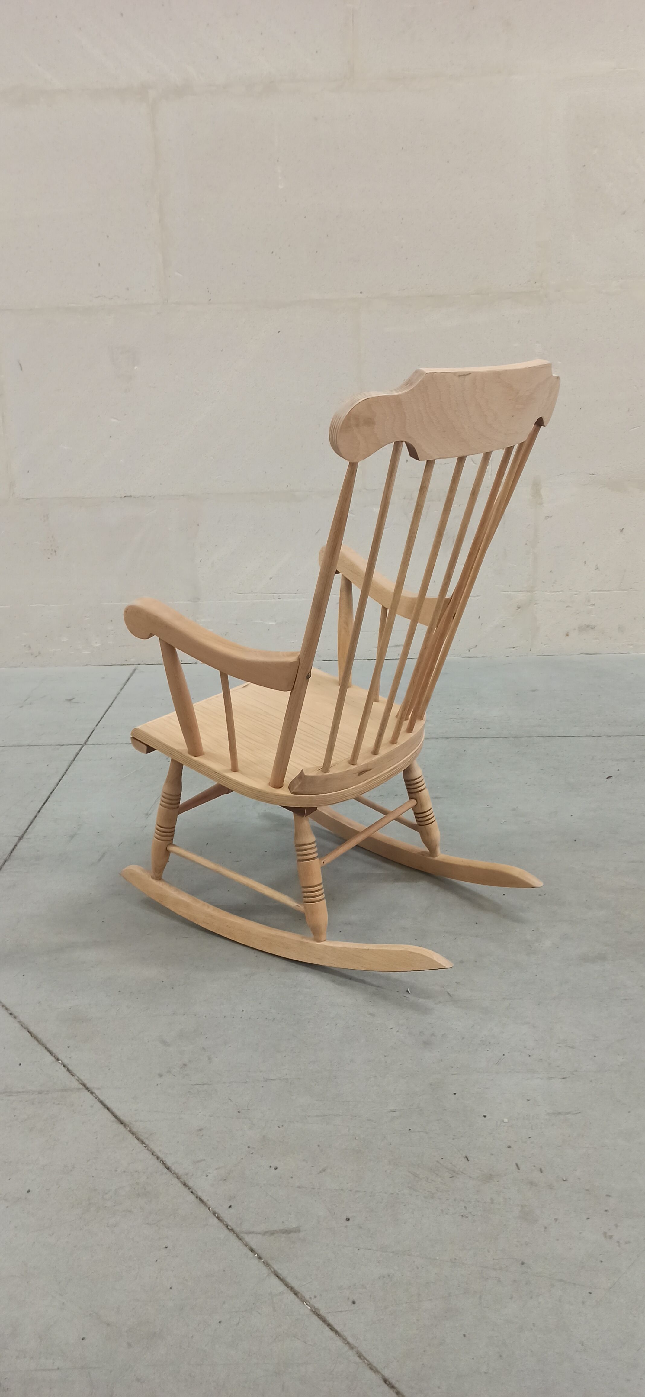 Wooden rocking chair 60's