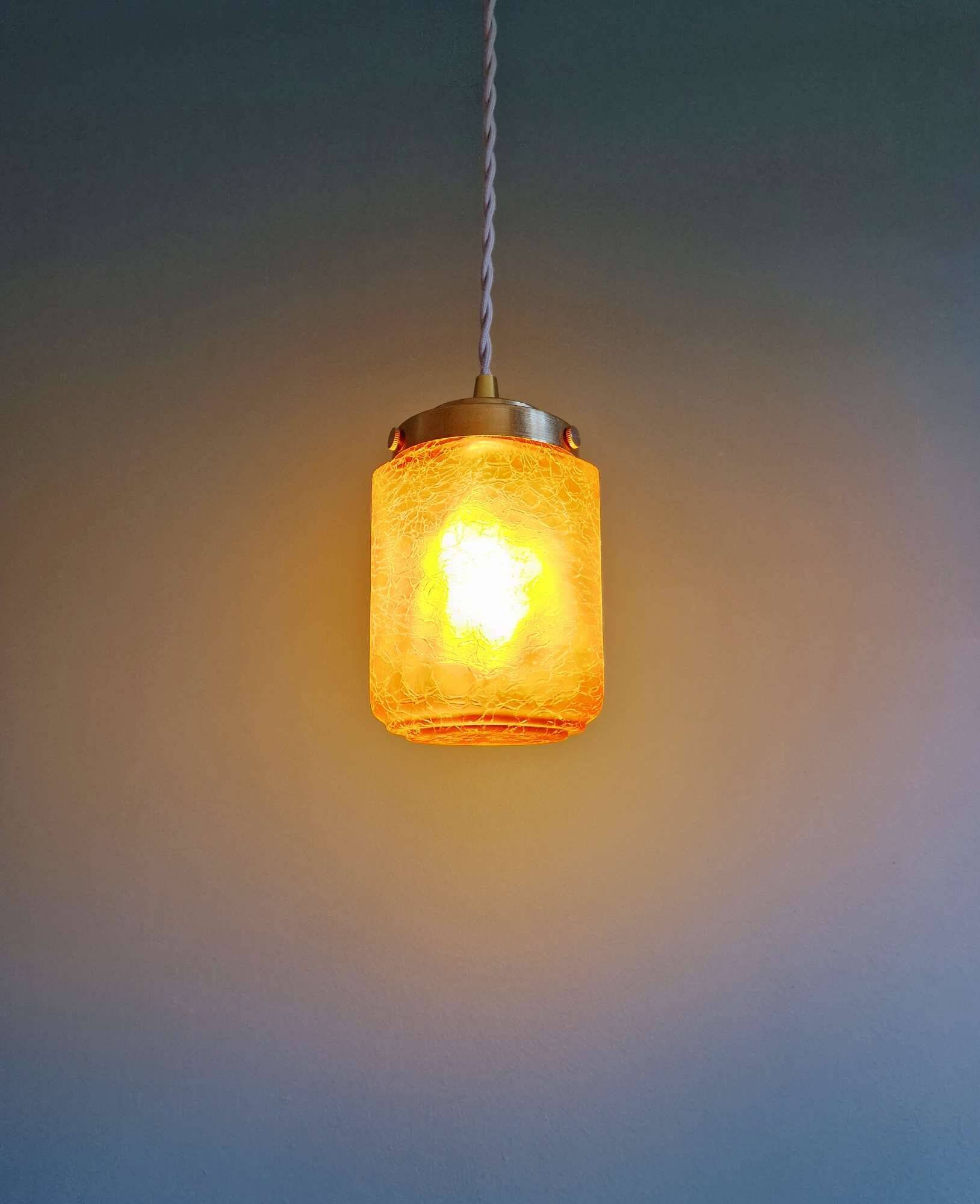 Suspension art déco en verre craquelé couleur ambre, 1920-30