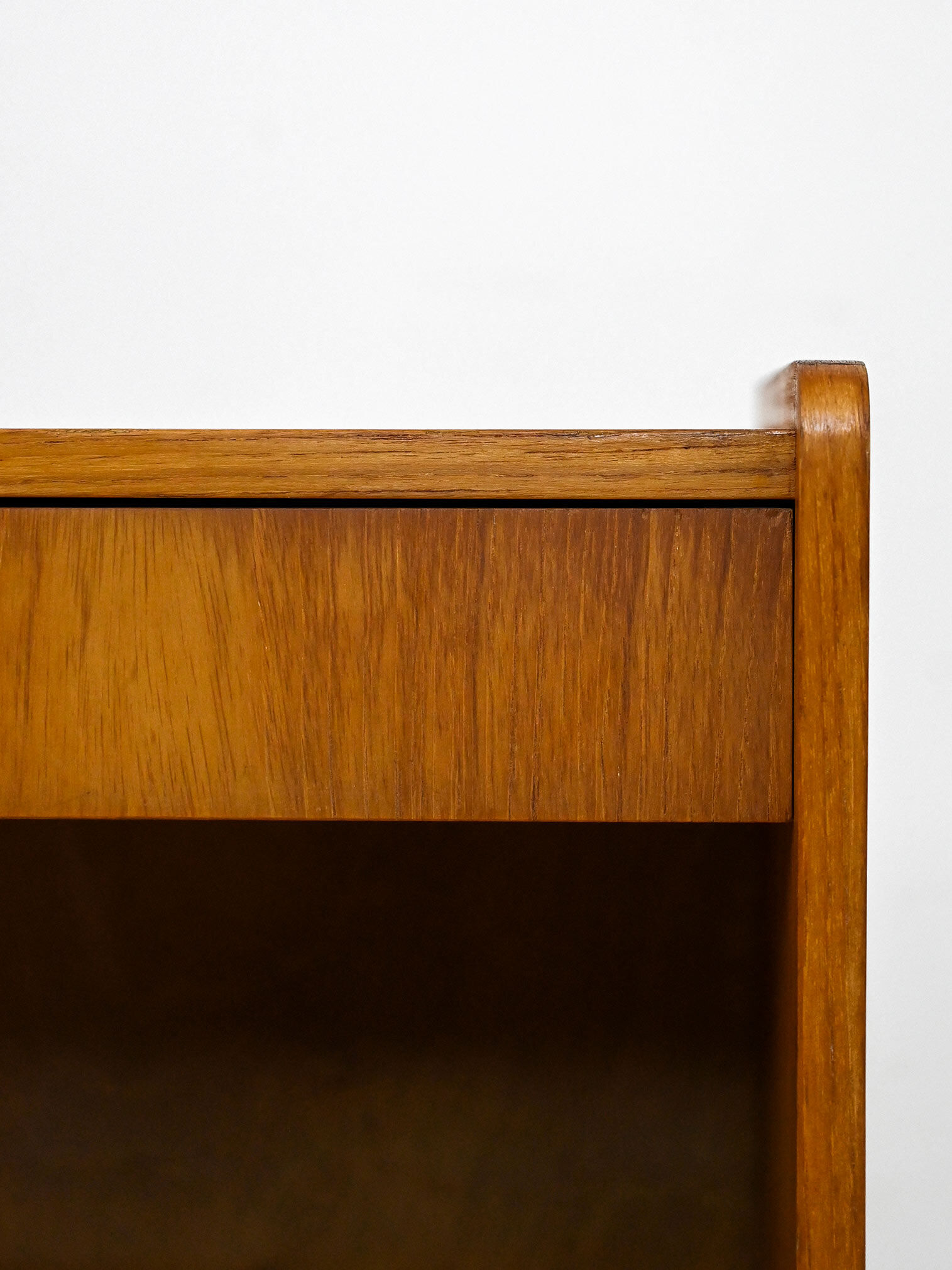 Nordic nightstand 50s