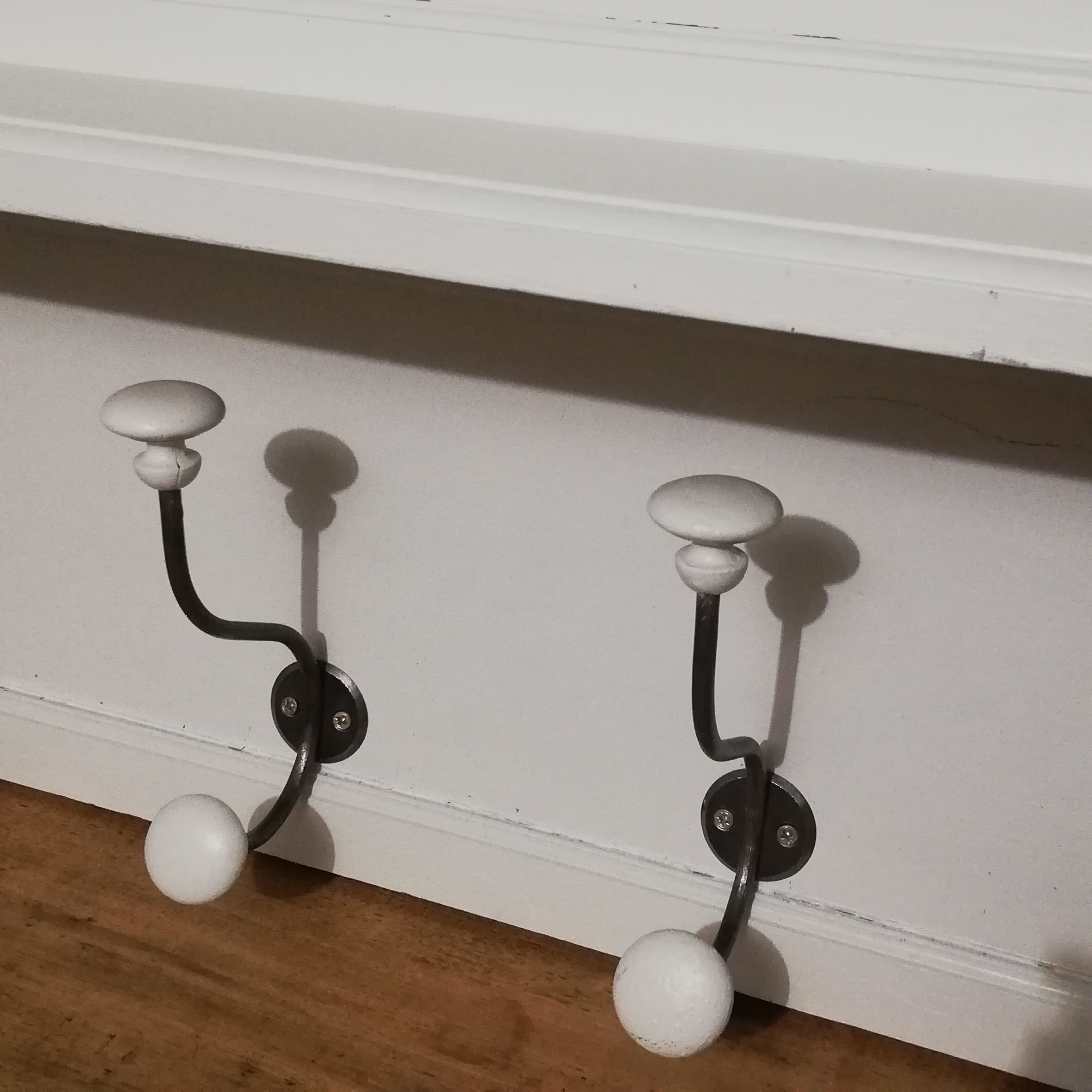 Wooden wall coat rack 4 hooks