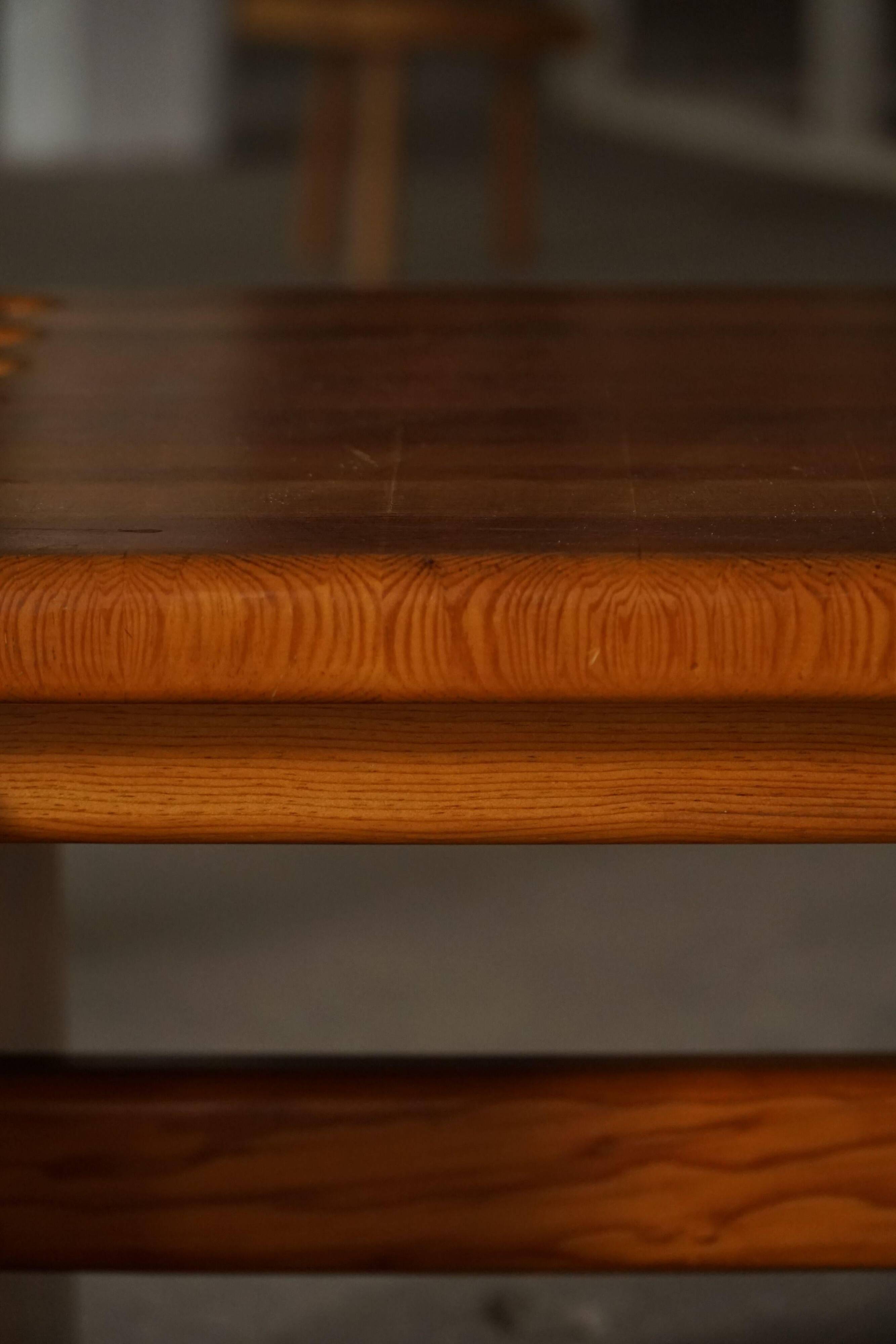Large rectangular coffee table in solid pine from the mid-century, Danish modern, 1960s.