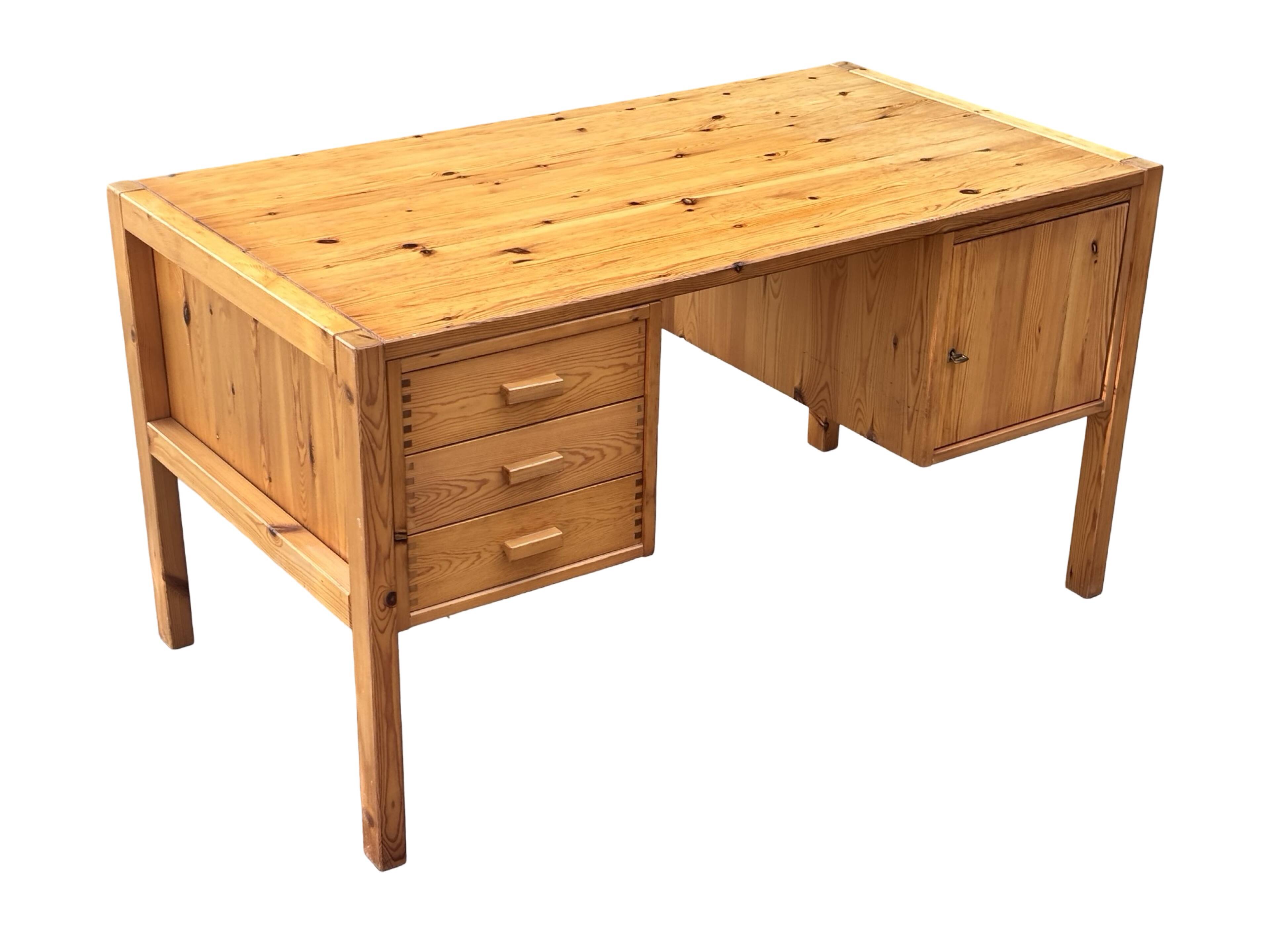 Vintage Pinewood Desk, Freestanding, 1970s Pine, Design, Ate van Apeldoorn
